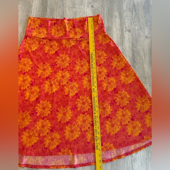LuLaroe Azure A Line Knee Length 2XL Plus Size Skirt Vibrant Orange Floral EUC. - Picture 6 of 6